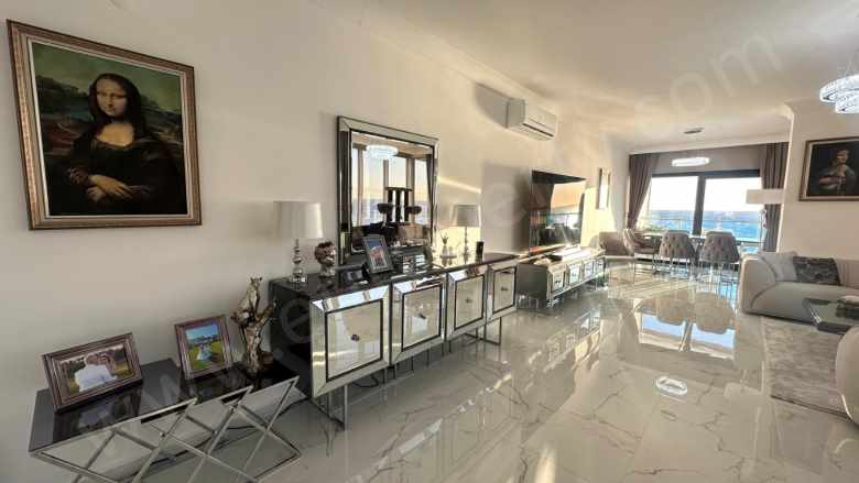 Alanya Mahmutlarda Yekta Sobieski 5 Sitesinde Full Deniz Ve Kale Manzaralı 4+1 Satılık Daire Mahmutlar Mah