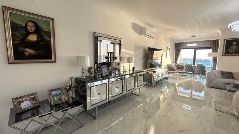 Mahmutlar Mah. Alanya Satılık Daire |  4+1 Oda | 250M2 650.000€ Eşyalı  | Çatı Dubleksi | Klima | 3 Banyo | 4 Yatak Odası Resim-2