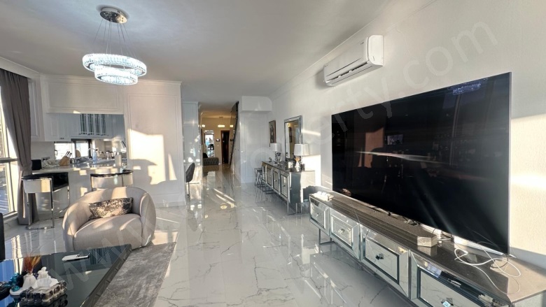 Mahmutlar Mah. Alanya Satılık Daire |  4+1 Oda | 250M2 650.000€ Eşyalı  | Çatı Dubleksi | Klima | 3 Banyo | 4 Yatak Odası Resim-3