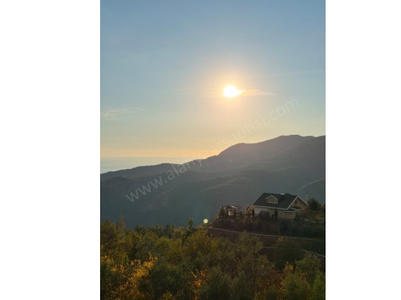 Bademağacı Mah. Alanya Satılık Müstakil Ev |  6+1 Oda | 900M2 11.900.000Tl  Krediye Uygun  Eşyalı  | Tripleks | Klima | 3 Banyo | 3 Yatak Odası Resim-1