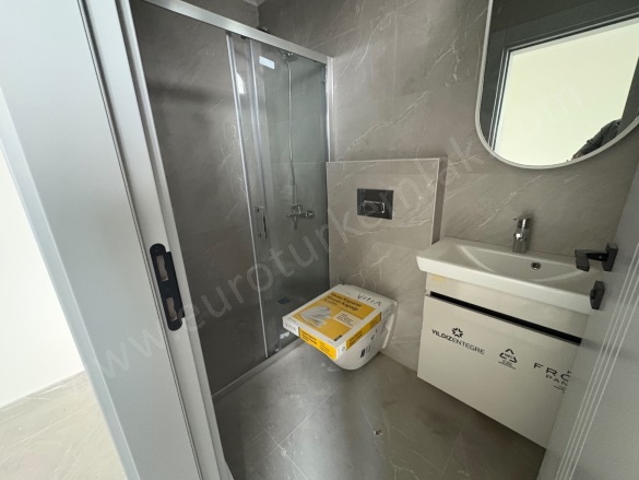 Değirmendere Mah. Kuşadası Satılık Daire |  2+1 Oda | 85M2 7.750.000Tl | 3. Kat | Doğalgaz(Kombi) | 2 Banyo | 2 Yatak Odası Resim-3