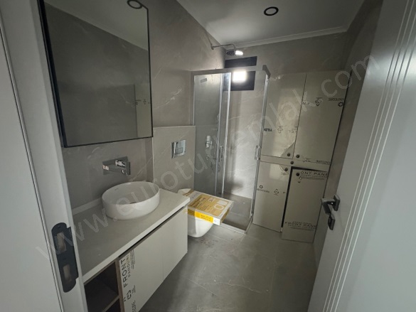 Değirmendere Mah. Kuşadası Satılık Daire |  2+1 Oda | 85M2 7.750.000Tl | 3. Kat | Doğalgaz(Kombi) | 2 Banyo | 2 Yatak Odası Resim-4