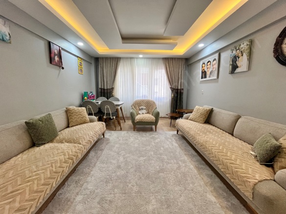 Cumhuriyet Mah. Kuşadası Satılık Daire |  2+1 Oda | 90M2 3.700.000Tl  Krediye Uygun  | 2. Kat | Klima Resim-2