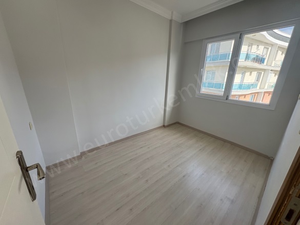 Değirmendere Mah. Kuşadası Kiralık Daire |  2+1 Oda | 75M2 Aylık 25.000Tl | 4. Kat | Klima | 1 Banyo | 2 Yatak Odası Resim-4