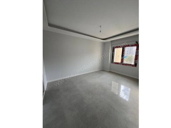 Değirmendere Mah. Kuşadası Satılık Daire |  2+1 Oda | 105M2 5.750.000Tl | 2. Kat | Doğalgaz(Kombi) | 2 Banyo | 2 Yatak Odası Resim-2
