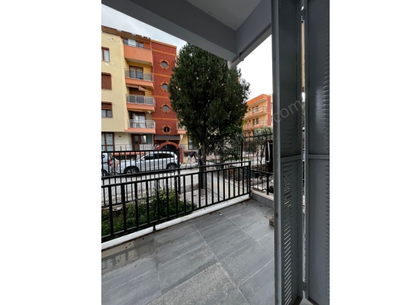 Hacıfeyzullah Mah. Kuşadası Satılık Villa |  5+2 Oda | 200M2 8.500.000Tl  Krediye Uygun  | Tripleks | Klima | 2 Banyo | 5 Yatak Odası Resim-3