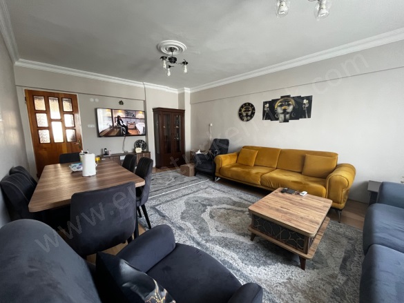 Kadınlar Denizi Mah. Kuşadası Kiralık Daire |  3+1 Oda | 135M2 Aylık 25.000Tl  Krediye Uygun  | 3. Kat | Klima Resim-1