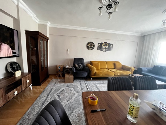 Kadınlar Denizi Mah. Kuşadası Kiralık Daire |  3+1 Oda | 135M2 Aylık 25.000Tl  Krediye Uygun  | 3. Kat | Klima Resim-3