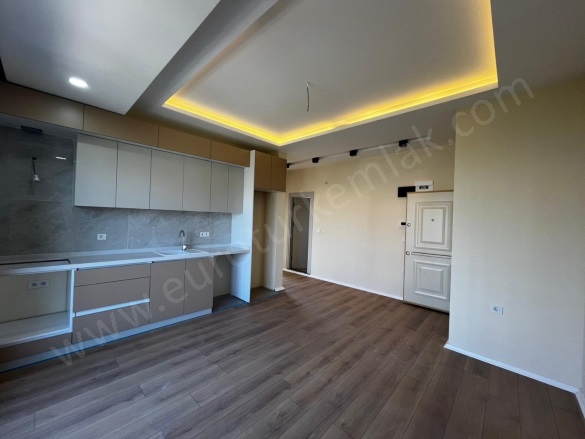 Davutlar Mah. Kuşadası Satılık Daire |  2+1 Oda | 70M2 5.200.000Tl | 2. Kat | Doğalgaz(Kombi) | 1 Banyo | 2 Yatak Odası Resim-3