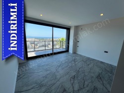 Kuşadası Değirmendere Mah. Satılık Villa 4+1 450 M2 | Yerden Isıtma | 4 Banyo | 4 Yatak Odası