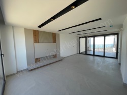 Kuşadası Değirmendere Mah. Satılık Daire 3+1 120 M2 | 2. Kat | Yerden Isıtma | 2 Banyo | 3 Yatak Odası