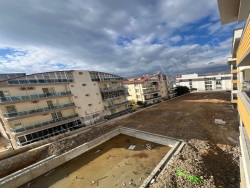 Kuşadası Değirmendere Mah. Satılık Daire 2+1 105 M2 | 2. Kat | Doğalgaz(Kombi) | 2 Banyo | 2 Yatak Odası