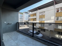 Kuşadası İkiçeşmelik Mah. Satılık Bina 1+1 55 M2 | 2. Kat | 1 Banyo | 1 Yatak Odası
