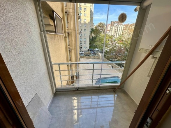 19 Mayıs Mah. Kadıköy Satılık Daire |  3+1 Oda | 100M2 15.250.000Tl  Krediye Uygun  | 3. Kat | Doğalgaz(Kombi) | 1 Banyo | 1 Yatak Odası Resim-3