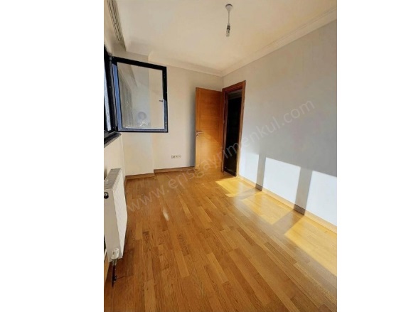 Kozyatağı Mah. Kadıköy Satılık Daire |  2+1 Oda | 85M2 13.199.000Tl  Krediye Uygun  | 8. Kat | Doğalgaz(Kombi) | 1 Banyo Resim-4