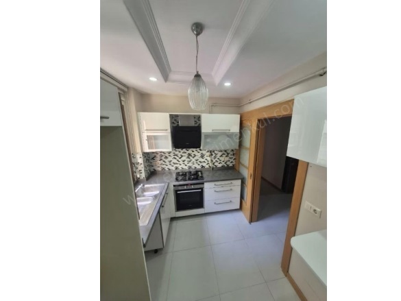 19 Mayıs Mah. Kadıköy Satılık Daire |  3+1 Oda | 120M2 15.950.000Tl  Krediye Uygun  | 1. Kat | Doğalgaz(Kombi) | 2 Banyo Resim-4