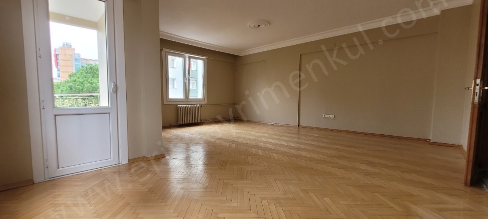 19 Mayıs Mah. Kadıköy Kiralık Daire |  3+1 Oda | 130M2 Aylık 65.000Tl | 3. Kat | Merkezi Isınma | 1 Banyo | 1 Yatak Odası Resim-3