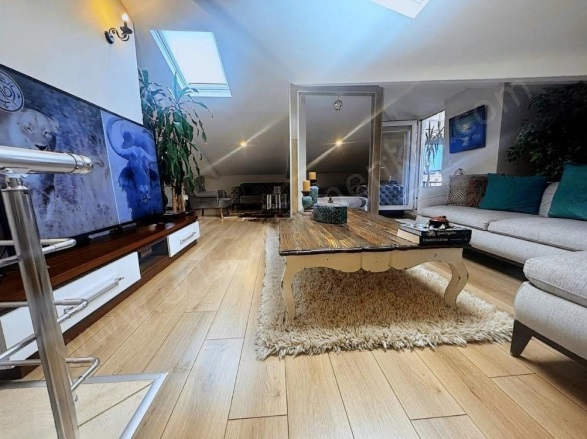 Kozyatağı Mah. Kadıköy Satılık Daire |  4+1 Oda | 285M2 29.600.000Tl | 9. Kat | Merkezi Isınma(Pay Ölçer) | 3 Banyo Resim-3