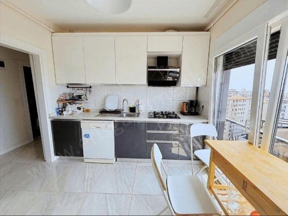 Kozyatağı Mah. Kadıköy Satılık Daire |  4+1 Oda | 160M2 22.500.000Tl  Krediye Uygun  | 12. Kat | Doğalgaz(Kombi) | 2 Banyo | 1 Yatak Odası Resim-3