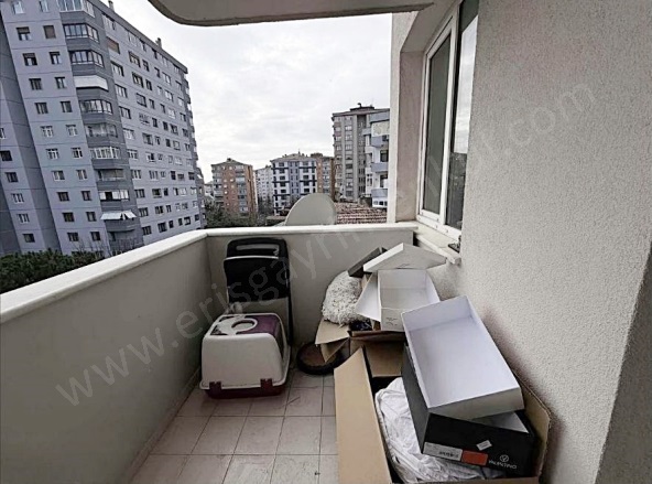 19 Mayıs Mah. Kadıköy Satılık Daire |  3+1 Oda | 140M2 12.400.000Tl  Krediye Uygun  | 5. Kat | Doğalgaz(Kombi) | 1 Banyo | 3 Yatak Odası Resim-3
