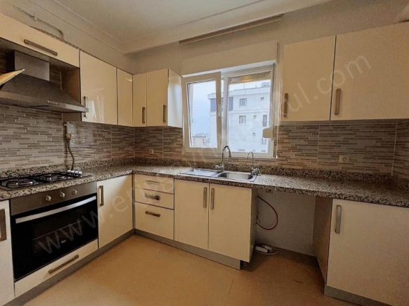 Kozyatağı Mah. Kadıköy Satılık Daire |  3+1 Oda | 109M2 16.600.000Tl  Krediye Uygun  | 8. Kat | Doğalgaz(Kombi) | 2 Banyo Resim-1