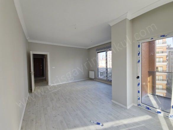 Sahrayıcedit Mah. Kadıköy Satılık Daire |  3+1 Oda | 115M2 14.650.000Tl  Krediye Uygun  | 4. Kat | Doğalgaz(Kombi) | 1 Banyo | 3 Yatak Odası Resim-4