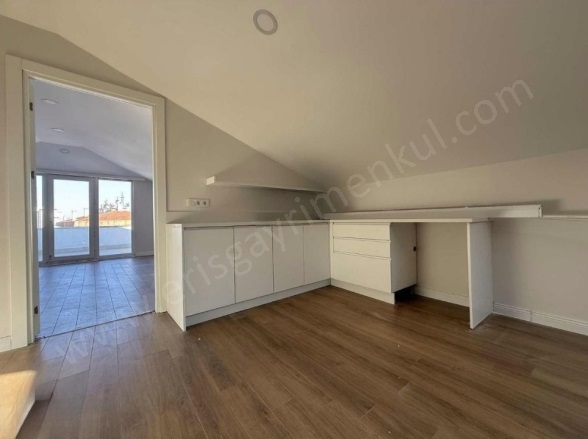 Bostancı Mah. Kadıköy Satılık Daire |  4+2 Oda | 205M2 28.000.000Tl  Krediye Uygun  | 8. Kat | Doğalgaz(Kombi) | 2 Banyo Resim-5