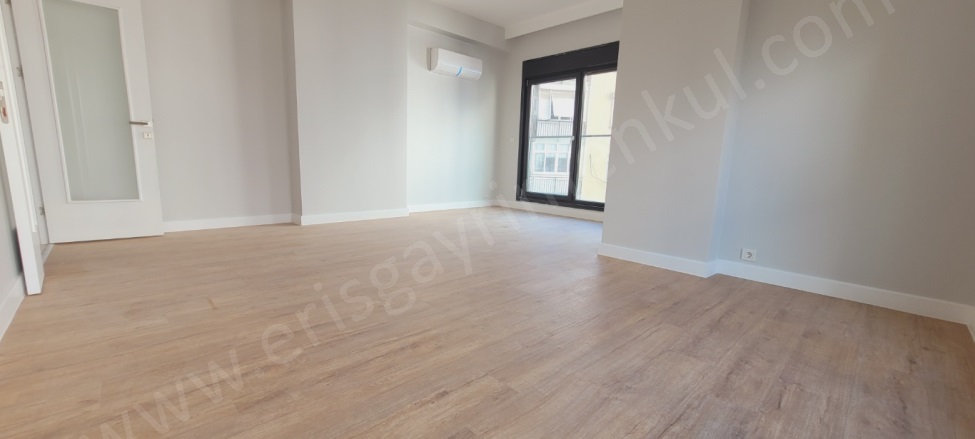 Feneryolu Mah. Kadıköy Satılık Daire |  2+1 Oda | 90M2 16.900.000Tl  Krediye Uygun  | 5. Kat | Doğalgaz(Kombi) | 2 Banyo | 2 Yatak Odası Resim-1