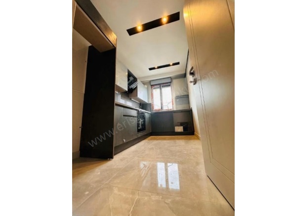 Erenköy Mah. Kadıköy Satılık Daire |  3+1 Oda | 110M2 18.500.000Tl  Krediye Uygun  | 5. Kat | Yerden Isıtma | 1 Banyo Resim-2