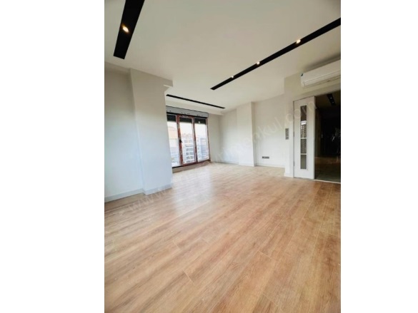 Erenköy Mah. Kadıköy Satılık Daire |  3+1 Oda | 110M2 18.500.000Tl  Krediye Uygun  | 5. Kat | Yerden Isıtma | 1 Banyo Resim-4