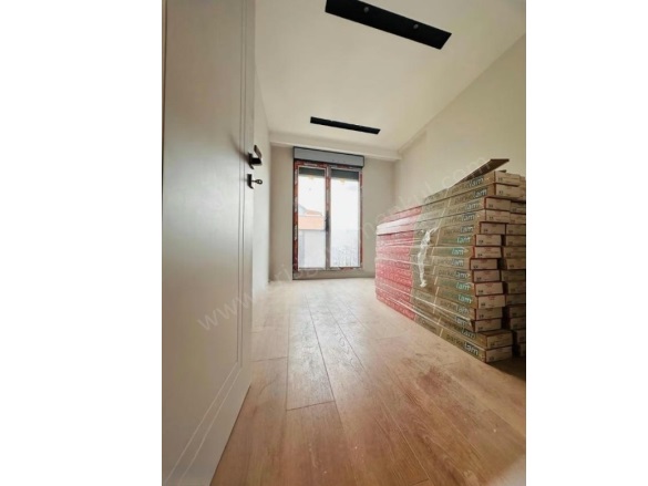 Erenköy Mah. Kadıköy Satılık Daire |  3+1 Oda | 110M2 18.500.000Tl  Krediye Uygun  | 5. Kat | Yerden Isıtma | 1 Banyo Resim-5