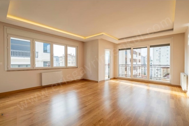 Erenköy Mah. Kadıköy Satılık Daire |  3+1 Oda | 130M2 21.450.000Tl  Krediye Uygun  | 8. Kat | Doğalgaz(Kombi) | 2 Banyo Resim-2