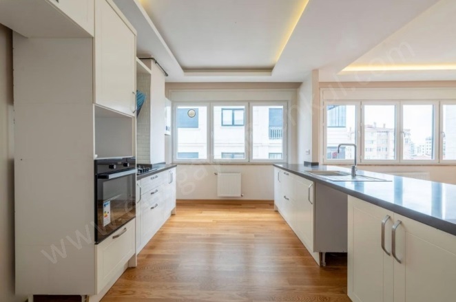 Erenköy Mah. Kadıköy Satılık Daire |  3+1 Oda | 130M2 21.450.000Tl  Krediye Uygun  | 8. Kat | Doğalgaz(Kombi) | 2 Banyo Resim-4