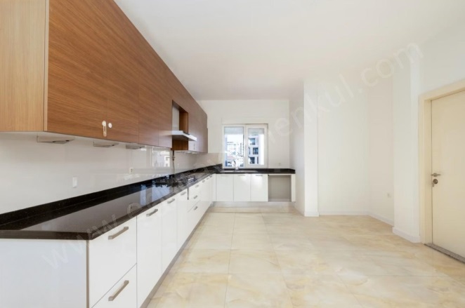 Erenköy Mah. Kadıköy Satılık Daire |  4+2 Oda | 310M2 33.950.000Tl | 9. Kat | Merkezi Isınma(Pay Ölçer) | 2 Banyo Resim-2