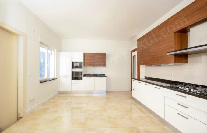 Erenköy Mah. Kadıköy Satılık Daire |  4+2 Oda | 310M2 33.950.000Tl | 9. Kat | Merkezi Isınma(Pay Ölçer) | 2 Banyo Resim-3