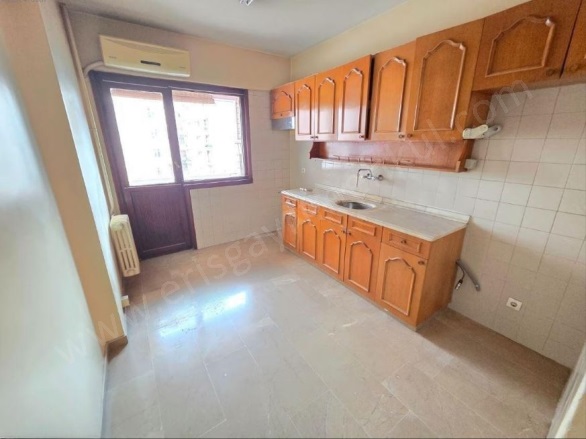 Bostancı Mah. Kadıköy Satılık Daire |  3+1 Oda |11.850.000Tl | 3. Kat | Merkezi Isınma | 1 Banyo | 3 Yatak Odası Resim-3