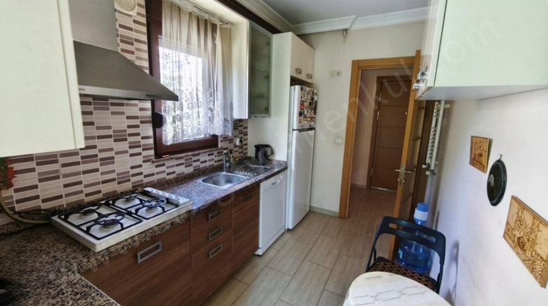 Sahrayıcedit Mah. Kadıköy Satılık Daire |  3+1 Oda | 120M2 14.500.000Tl  Krediye Uygun  | 1. Kat | Doğalgaz(Kombi) | 1 Banyo Resim-4