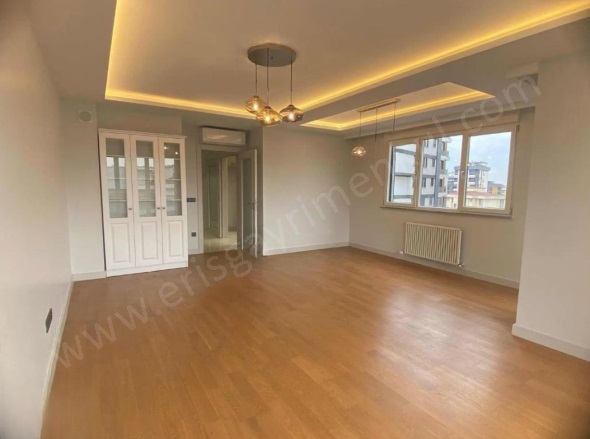 Göztepe Mah. Kadıköy Satılık Daire |  3+1 Oda | 135M2 25.950.000Tl  Krediye Uygun  | 10. Kat | Merkezi Isınma(Pay Ölçer) | 2 Banyo Resim-5