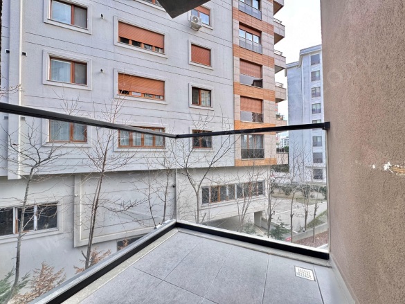 Suadiye Mah. Kadıköy Satılık Daire |  3+1 Oda | 125M2 21.750.000Tl  Krediye Uygun  | 1. Kat | Merkezi Isınma(Pay Ölçer) | 2 Banyo | 3 Yatak Odası Resim-4