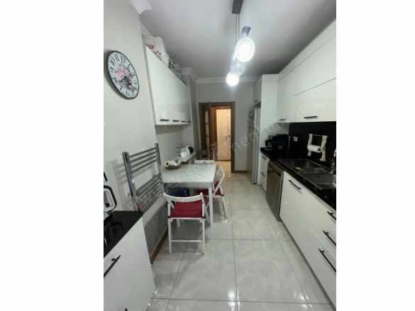 Kadiköy Şenesenevlerde Central Hastanesi Yakını 3+1 iskanlı Mükemmel Satılık Daire Kadıköy Kozyatağı Mah