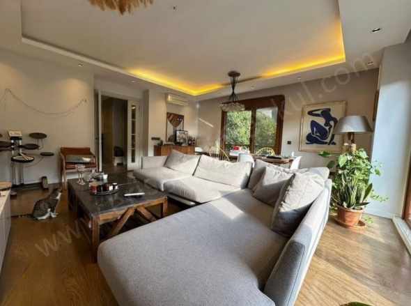 istanbul Kadıköy Göztepede Varondan 50 Yıl Parkına 2 Adım 140M2 Ebeveynli Fırsat! 3+1 Satılık Daire Göztepe Mah