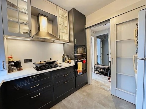 Göztepe Mah. Kadıköy Satılık Daire |  3+1 Oda | 140M2 21.950.000Tl  Krediye Uygun  | 2. Kat | Doğalgaz(Kombi) | 2 Banyo Resim-4