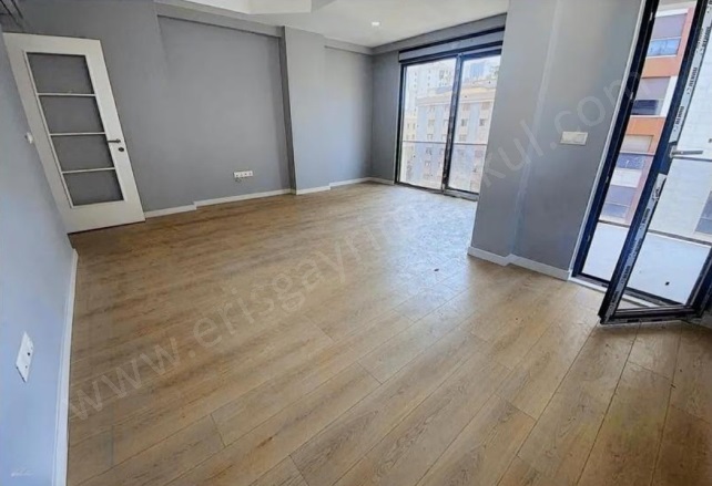 Göztepe Mah. Kadıköy Satılık Daire |  3+1 Oda | 120M2 22.950.000Tl  Krediye Uygun  | 6. Kat | Yerden Isıtma | 2 Banyo Resim-3