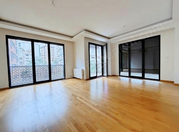 Göztepe Mah. Kadıköy Satılık Daire |  3+1 Oda | 123M2 24.000.000Tl | 4. Kat | Doğalgaz(Kombi) | 2 Banyo Resim-3