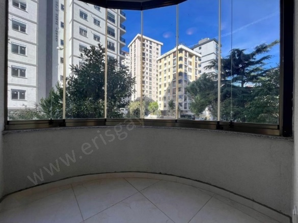 Kozyatağı Mah. Kadıköy Satılık Daire |  3+1 Oda | 125M2 17.250.000Tl  Krediye Uygun  | 1. Kat | Doğalgaz(Kombi) | 1 Banyo Resim-4