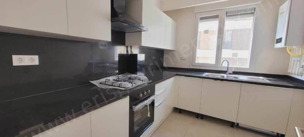 Kozyatağı 3 Yaş 3+1 Kira Senelik istenmekte 70 000 Tl Aylık Kabul Edilmiyor Kiralık Daire Kadıköy Mah