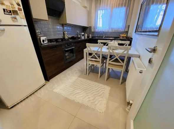 istanbul Kadıköy Suaddiye Minibüs Caddesi Üstünde Metroya 50 Metre Çift Balkonlu 3+1 Satılık Daire Suadiye Mah