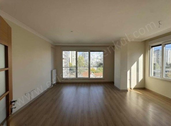 Suadiye Mah. Kadıköy Satılık Daire |  3+1 Oda | 120M2 23.000.000Tl  Krediye Uygun  | 6. Kat | Doğalgaz(Kombi) | 2 Banyo Resim-4