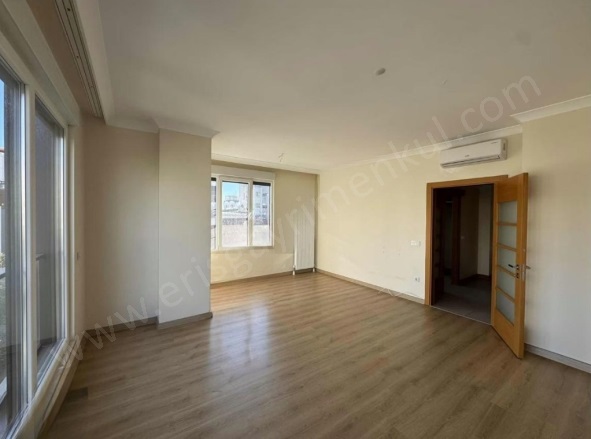 Suadiye Mah. Kadıköy Satılık Daire |  3+1 Oda | 120M2 23.000.000Tl  Krediye Uygun  | 6. Kat | Doğalgaz(Kombi) | 2 Banyo Resim-5