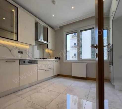 istanbul Kadıköy Suadiye Bağdata 2 Dk iskanlı 150M2 Lüks 3+1 Satılık Daire Mah